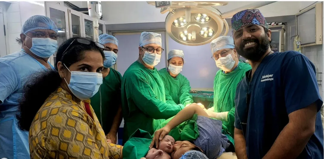 Dr ankesh and dr raju with the family (1)